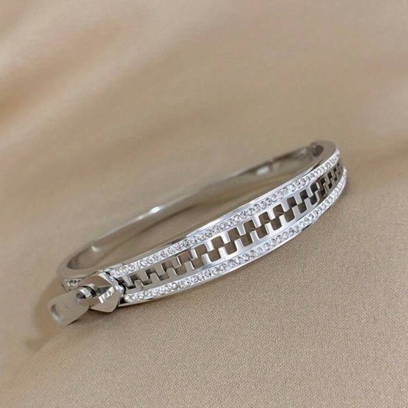 Silver Plated Stainless Steel Zipper Design Bracelet Tarnish Resistant - Picture 1 of 2